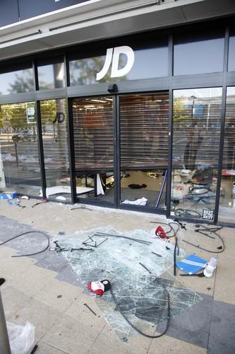 Rioting and looting in Colliers Wood