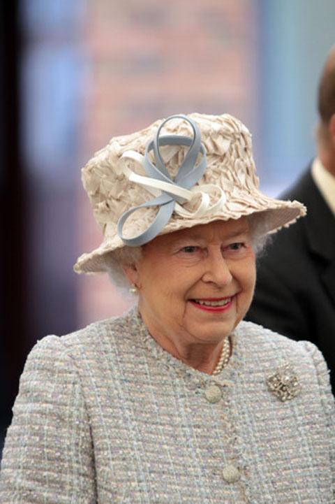 The Queen visits Mitcham