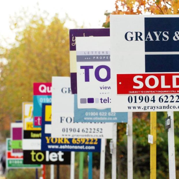 Your Local Guardian: According to the Land Registry, the average price of a house in Sutton is now 266,671.