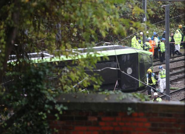 Croydon tram crash: Police apologise for sending survivors meeting invitation to seven killed in derailment