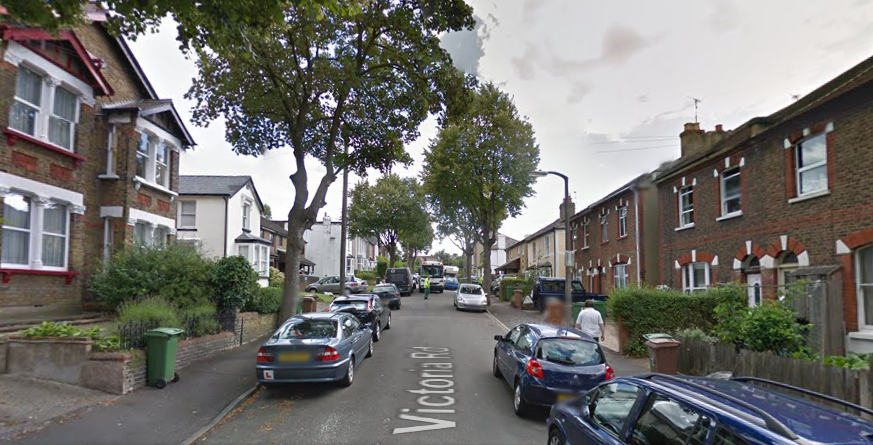 Twenty firefighters tackle fire at block of flats in Sutton