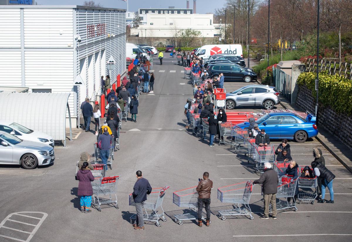 Coronavirus Pictures Show Huge Line Of Shoppers Outside Croydon