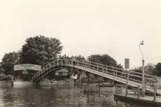 The bridge to Eel Pie Island back in the day