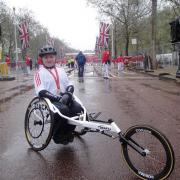 Jack Binstead wins London mini-marathon, despite breaking a rib in the run up