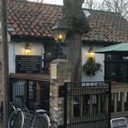 Pubspy: The Hand in Hand, Wimbledon Common