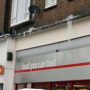 Firefighters called to overhanging icicles in Central Parade, New Addington