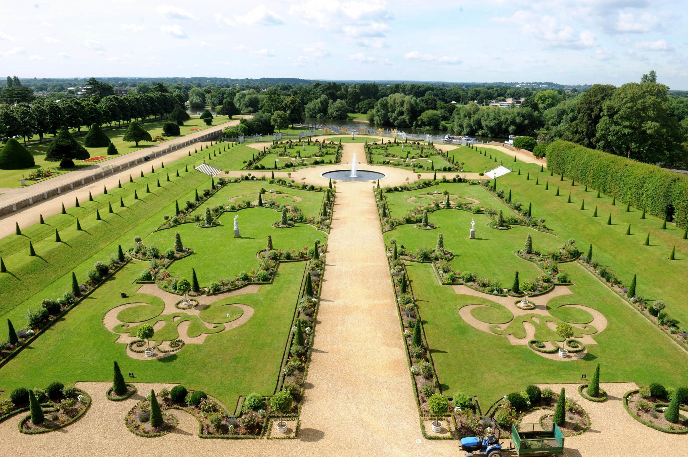 Richmond Park Kew Gardens And Hampton Court Palace Included In