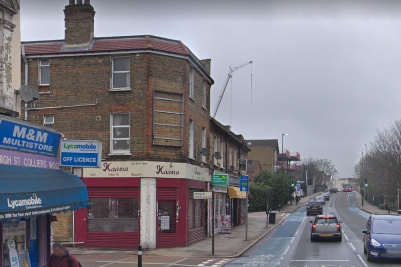 76-year-old man dies after crash in Colliers Wood High Street